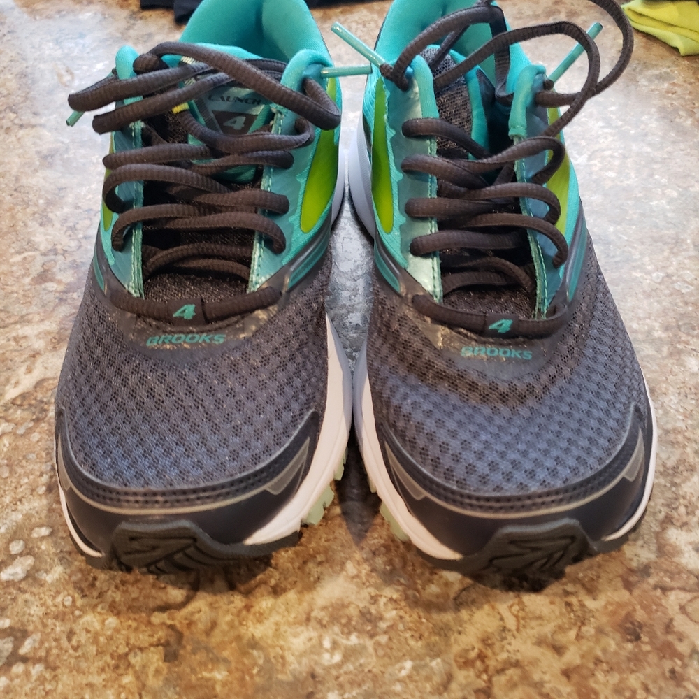 Brooks Launch 4